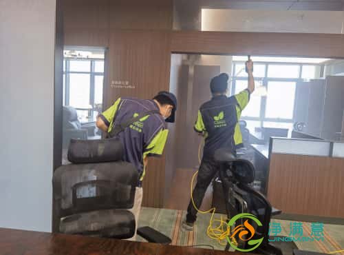 重阳新风暖江城！格瑞乐环保「银发空气关怀行动」：为父母守候每一口安心呼吸